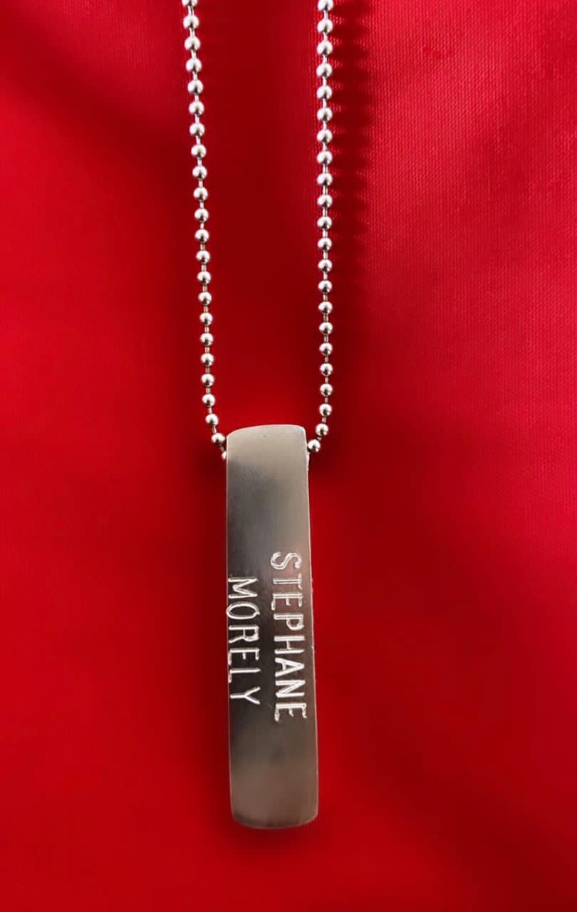 Collier barre