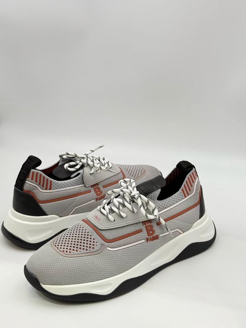 Sport wear shoes