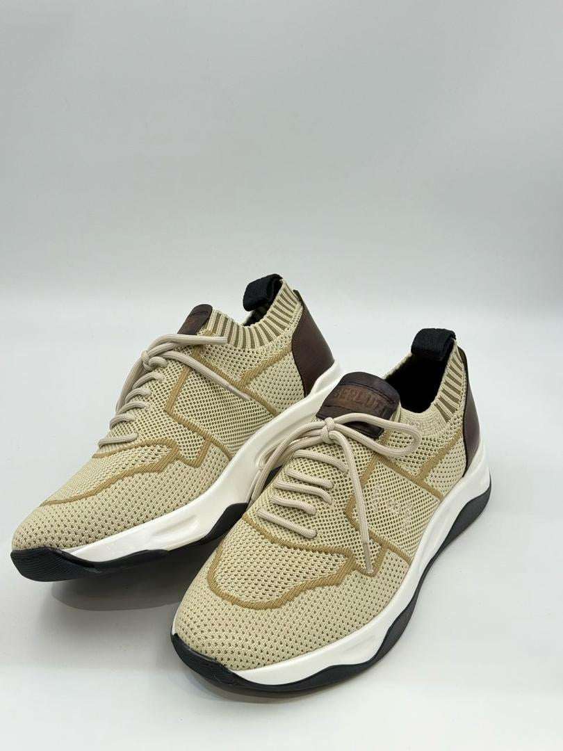 Sport wear shoes