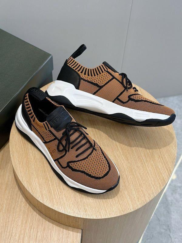Sport wear shoes