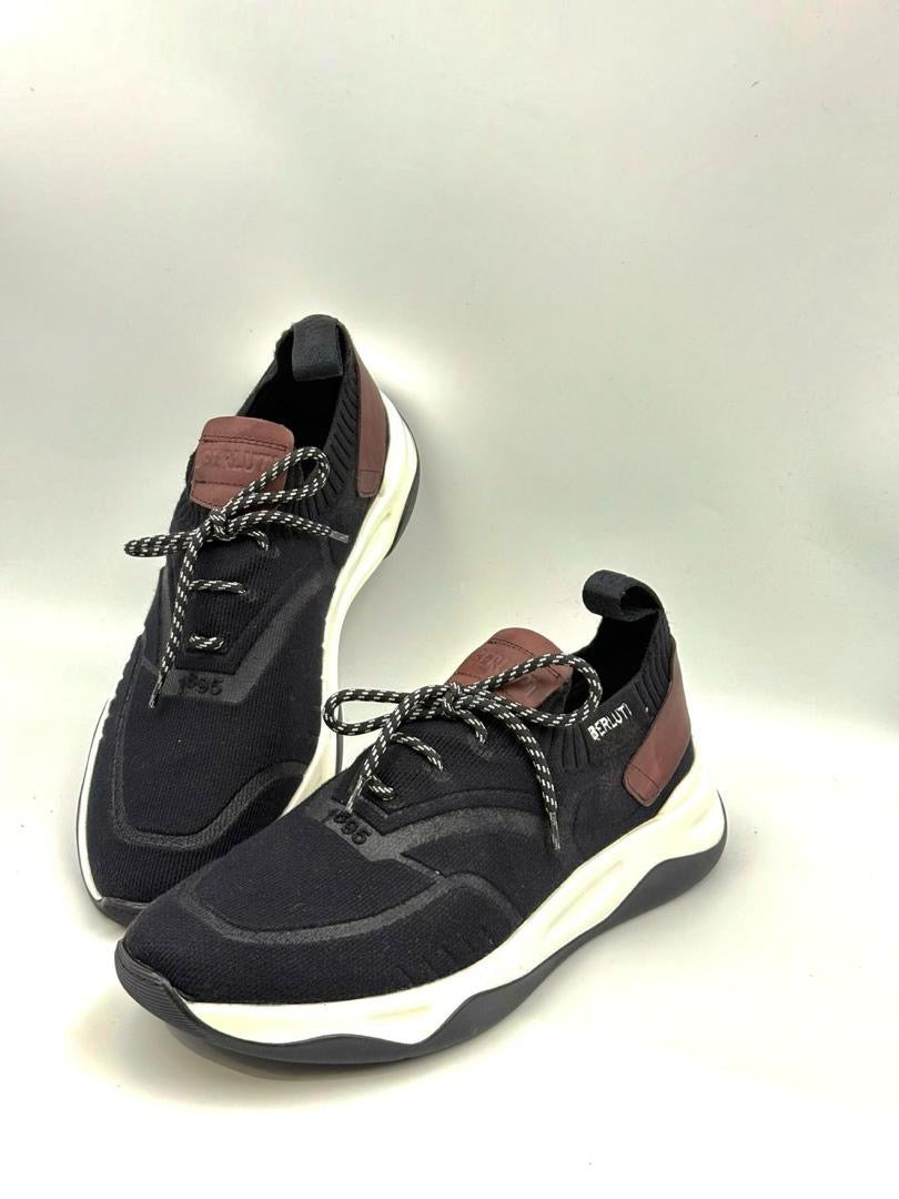 Sport wear shoes